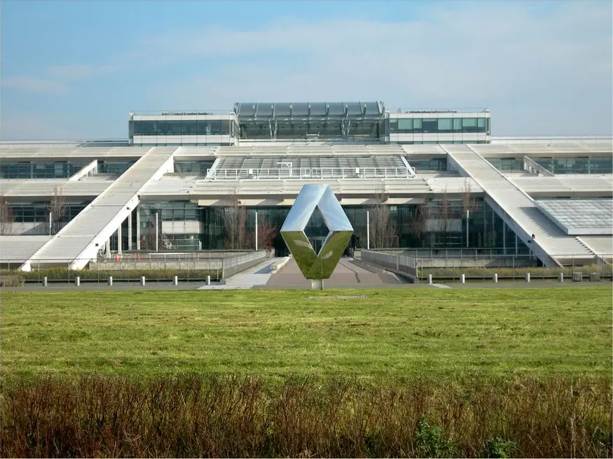 renault-technocentre-guyancourt-france